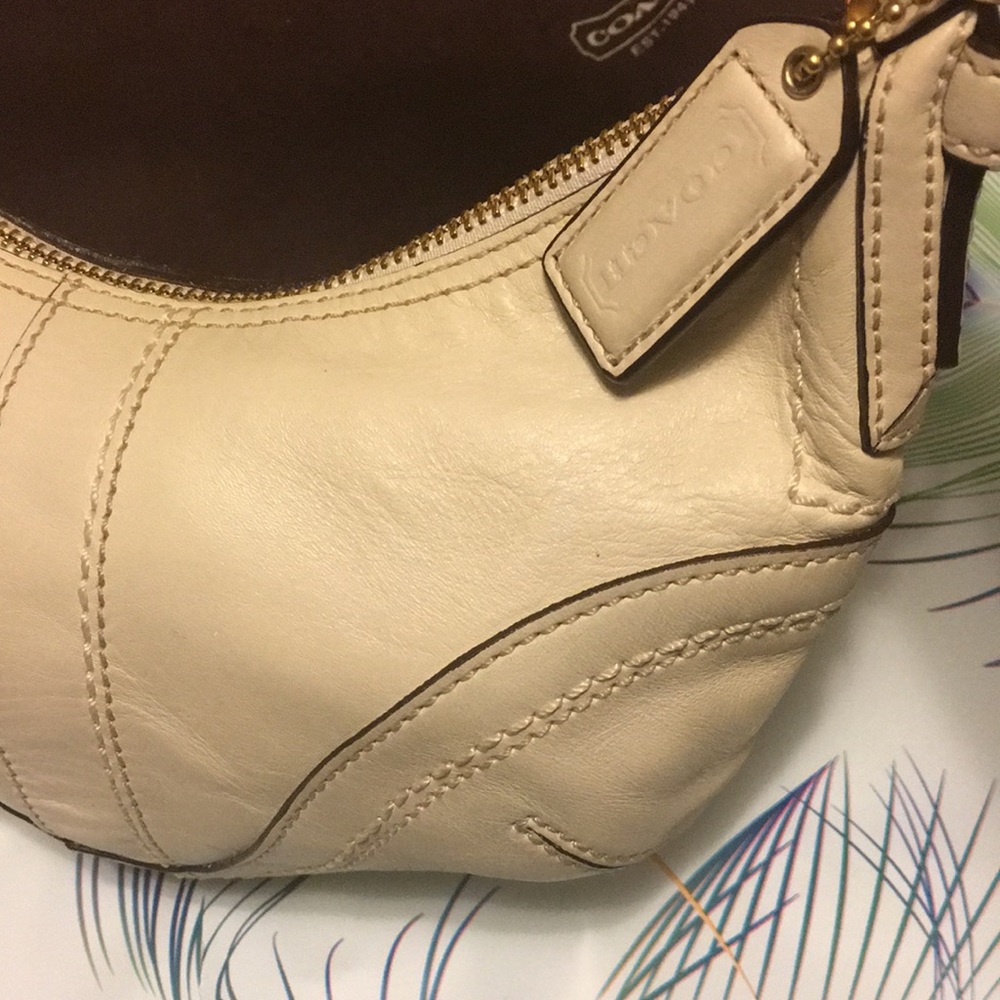 VINTAGE COACH SMALL KIDNEY SHAPE BAG - Picture 2 of 7